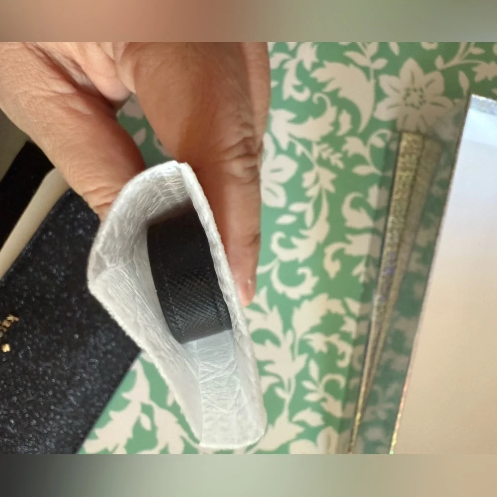 Kate Spade Medium Flap Phone Wristlet Glimmer Boxed. New !